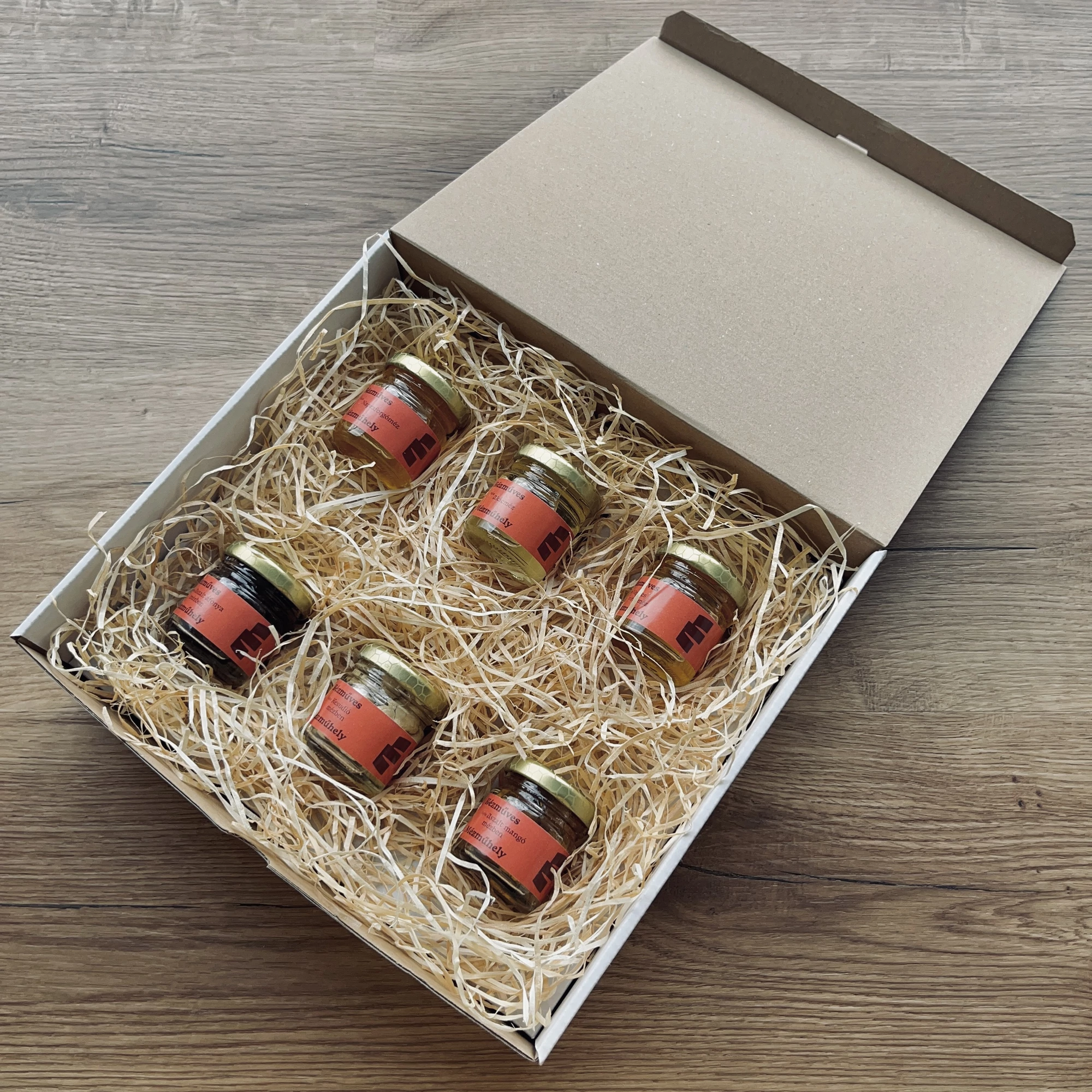 Ajándékcsomag, díszdoboz, méz válogatás